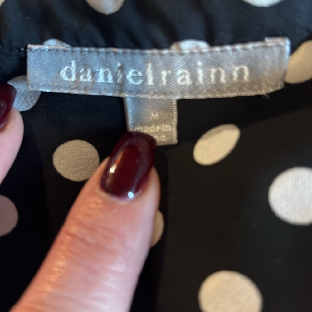 Daniel rainn top size Medium - Picture 2 of 3